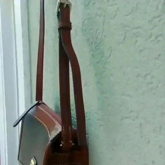 COPY - Dooney & Bourke​ - Picture 5 of 12